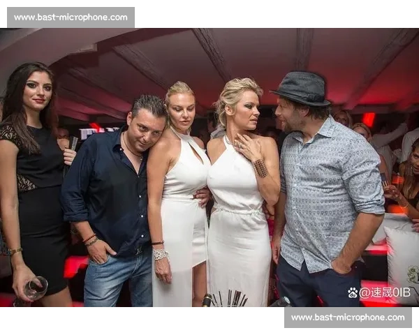 特里皮尔被曝与成人女星夜店密会至凌晨 婚姻破裂细节曝光